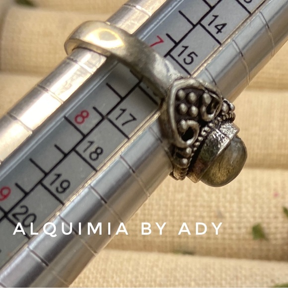 Rainbow Labradorite silver statement Victorian/Vintage style ring - Picture 3 of 8